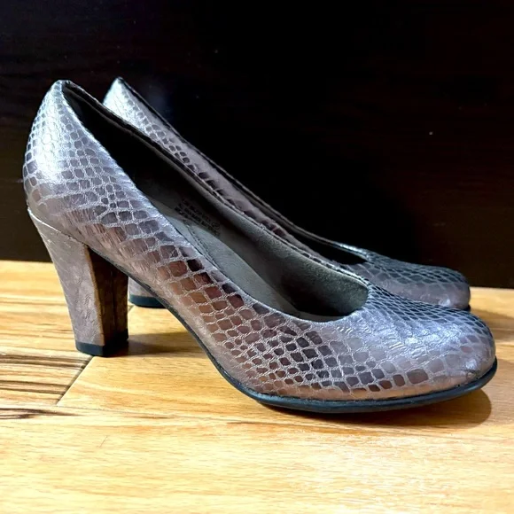 Aerosoles Heelrest Snakeskin Patterned Heels - Picture 1 of 9
